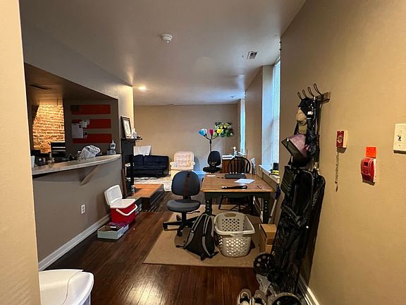 3rd image of 900 Spruce St #1S
