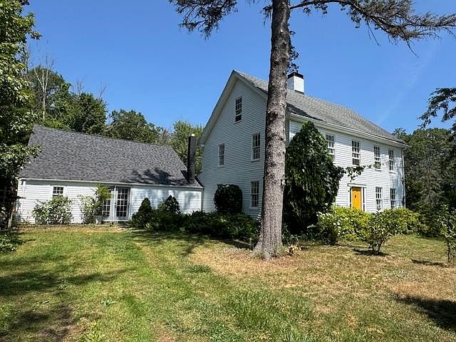 2nd image of 126 Bayside Road