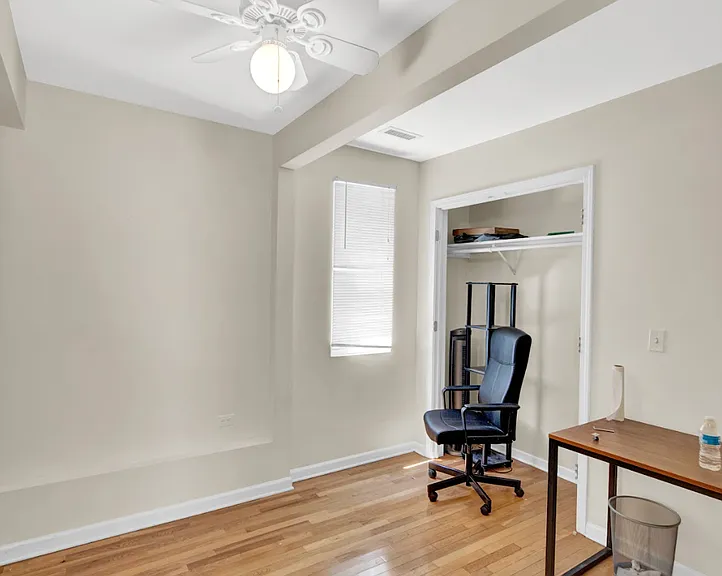 919 Foster St — Photo 22
