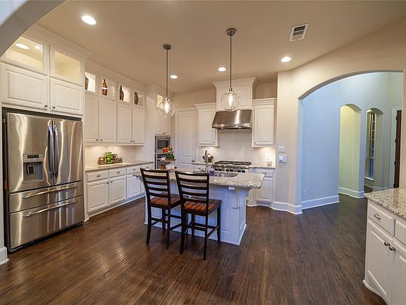 5th image of 721 Ontzlake Dr