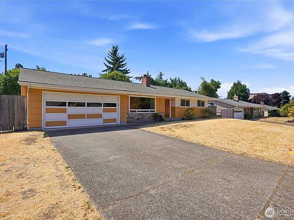 2nd image of 9305 NE 9th Street