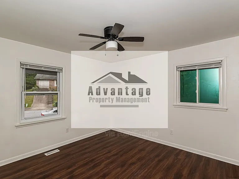 1455 Helen Ln SW — Photo 18