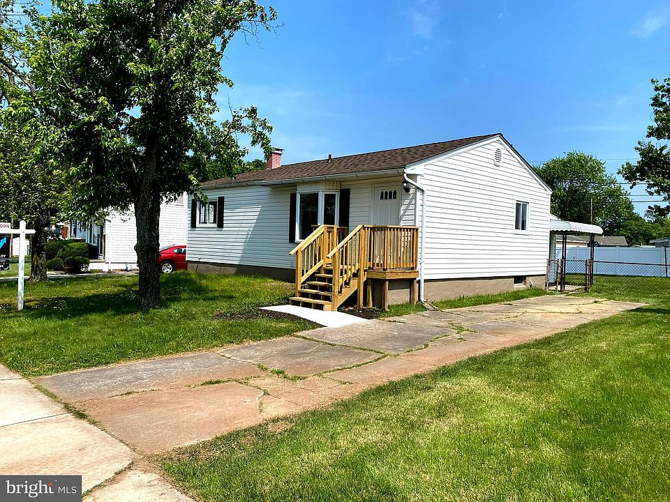 1st image of 113 Oak Spring Dr