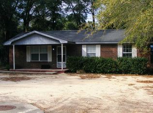 564 E Robinson Ave, Crestview, FL 32539