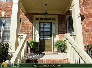 1532 Country Wood Dr, Hoschton, GA 30548