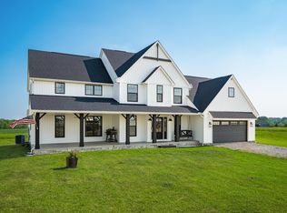 11382 Cook Yankeetown Rd NE, Mount Sterling, OH 43143