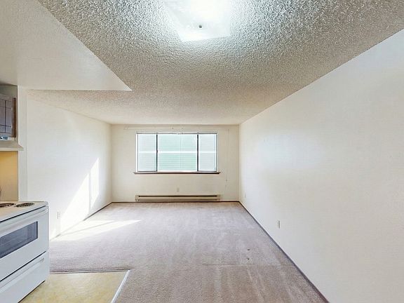 2nd image of 835 N Oak Harbor St APT 104