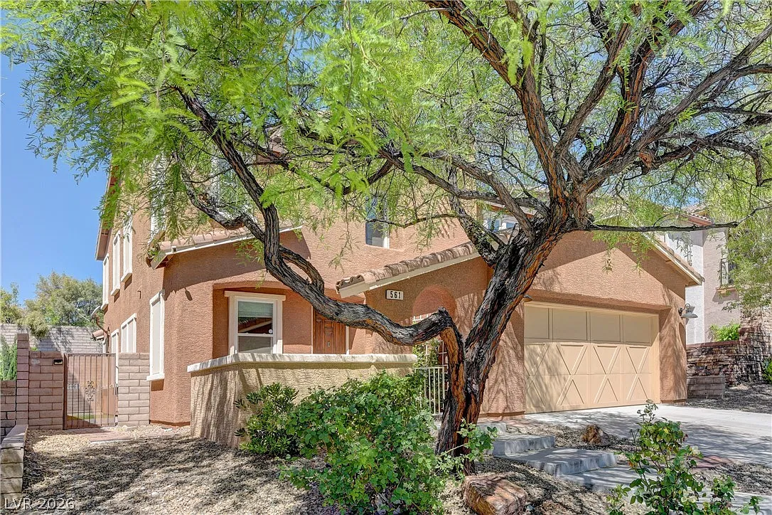 4 bed, 2.5 bath, 2306 sqft, $3,295 — Photo 1