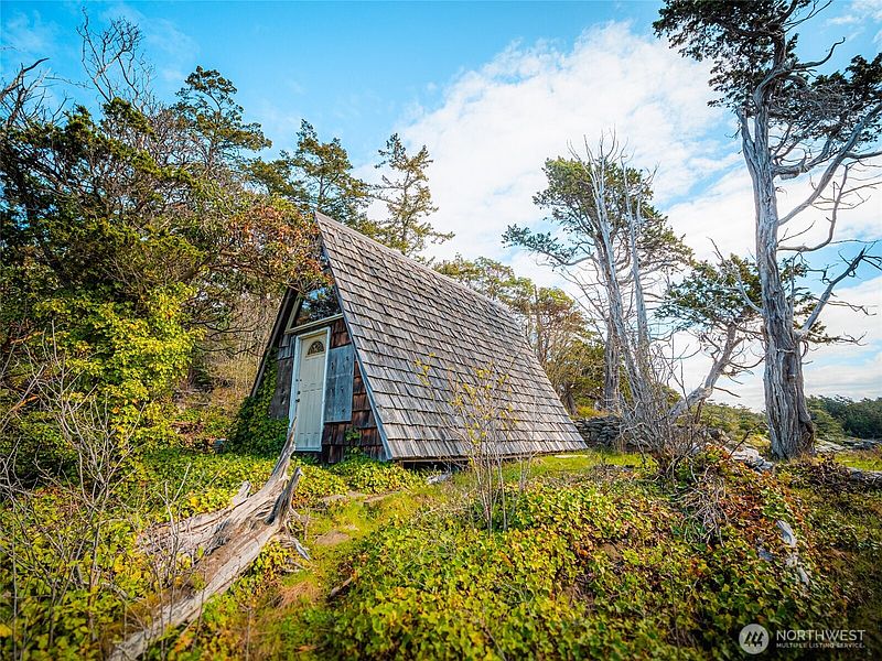 3rd image of 0 Harnden Island
