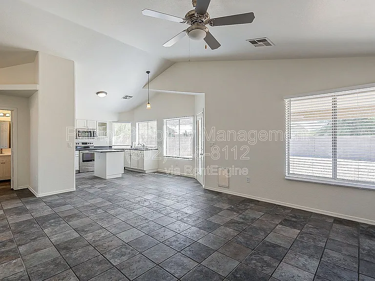 11309 N 89th Dr — Photo 9