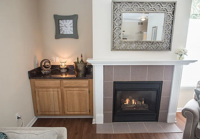 Fireplaces & Built-Ins