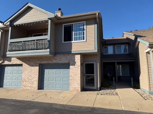 2404 Windward Blvd Unit 104, Champaign, IL 61821