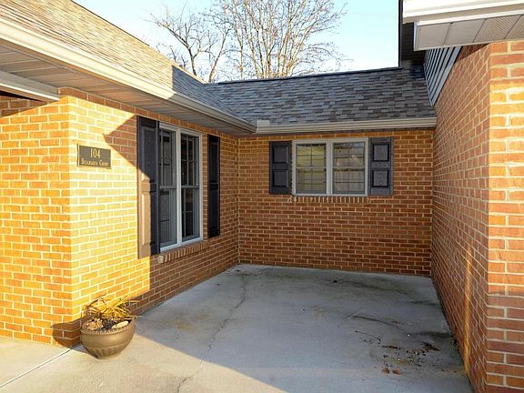 4th image of 104 Belgradia Ct