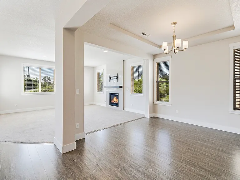 Living room & Dining
