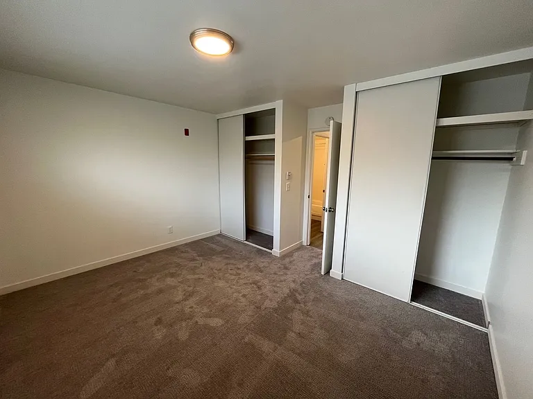 Vuemont - Renovated Modern Apartments - Renton — Photo 4