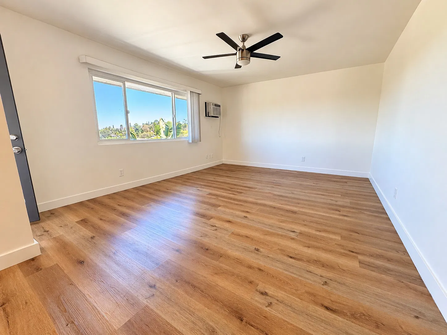 1 bed, 750 sqft, $1,850 — Photo 3