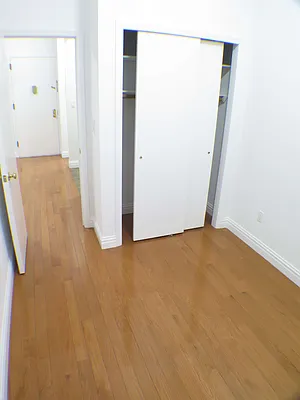 Rented by Glasser Realty LLC | media 23