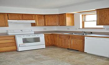 5th image of 865 N Hodgeman St