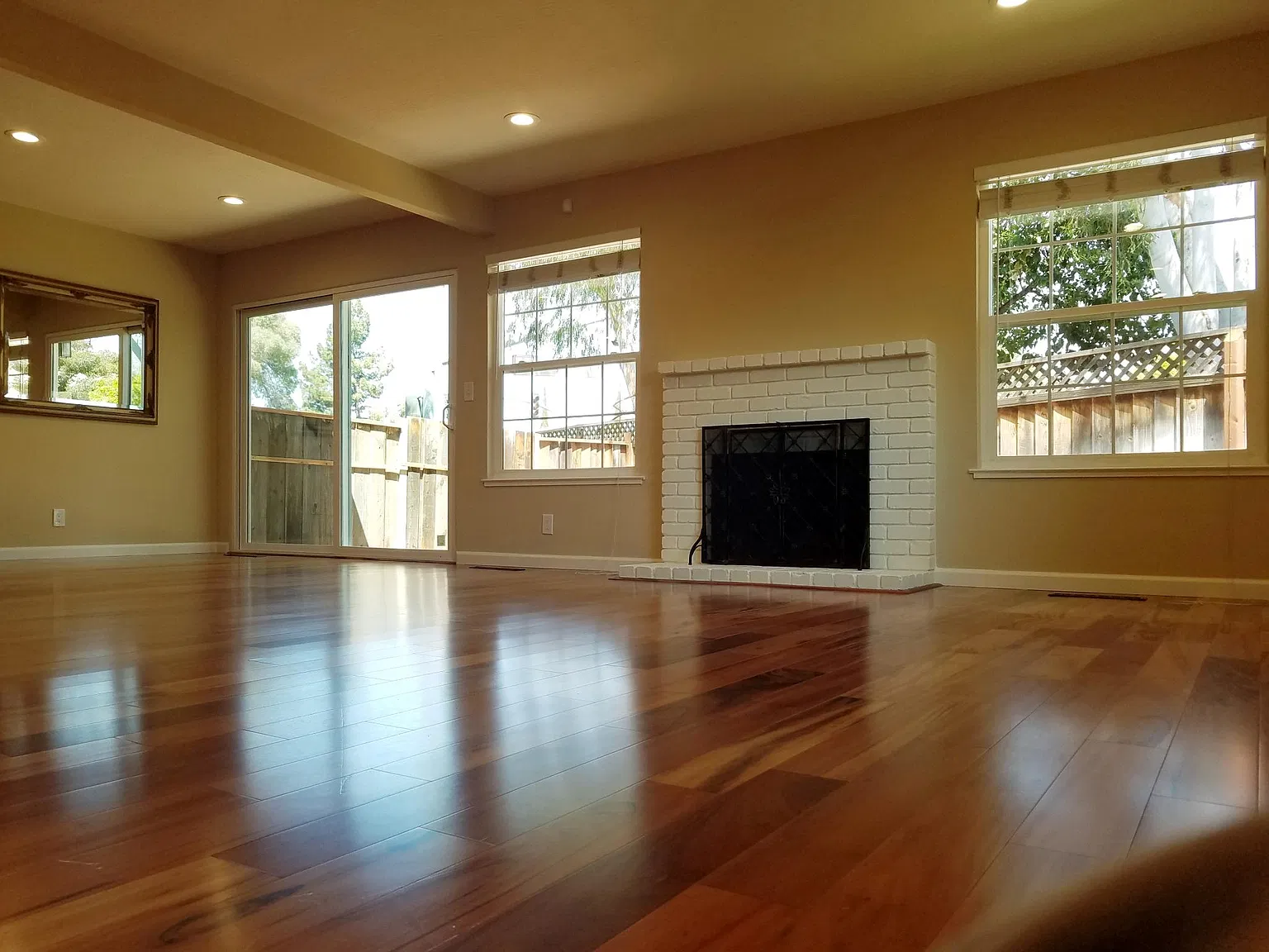 114 Dardanelli Ln — Photo 2
