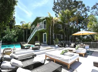 2071 Paramount Dr, Los Angeles, CA 90068