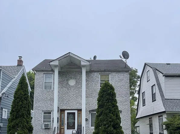 90-34 205th St #1-2, Hollis, NY 11423