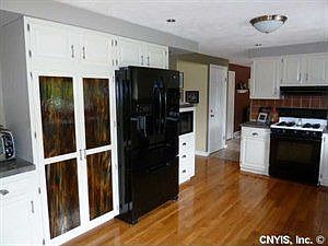 3rd image of 7856 Hyacinth Ln