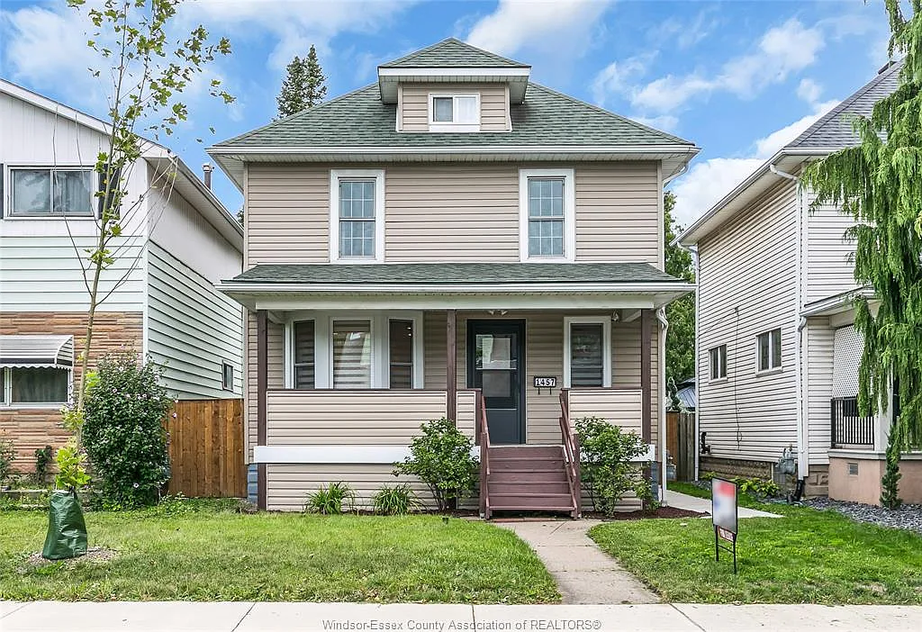 3 bed, 1.5 bath, $2,500 — Photo 1