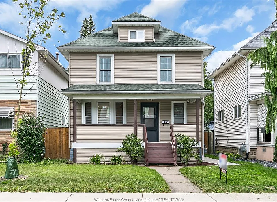 1457 Dougall Ave