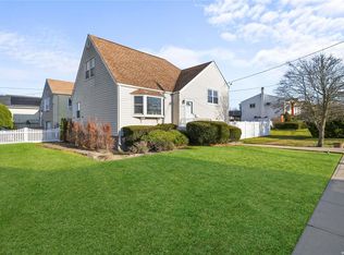 2961 Madison St, Baldwin, NY 11510