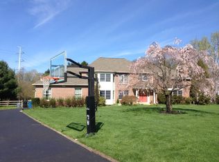 727 Gregory Dr, Horsham, PA 19044