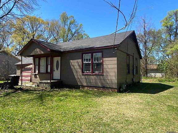 2nd image of 3083 Mission Dr