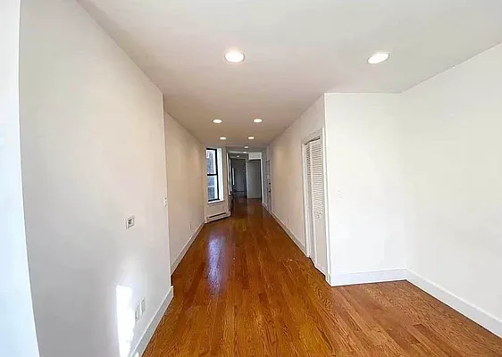 Rented by EastMount Realty LLC | media 6