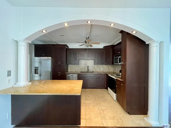 7946 Jefferson Place Blvd APT 2-A, Baton Rouge, LA 70809