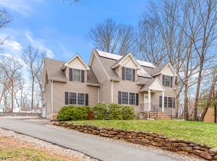 21 Longview Ave, Randolph, NJ 07869