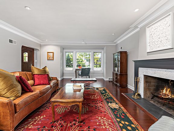 4th image of 1301 Park Ave