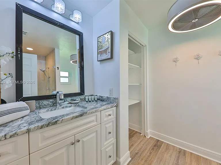 503 SE 17th St — Photo 8