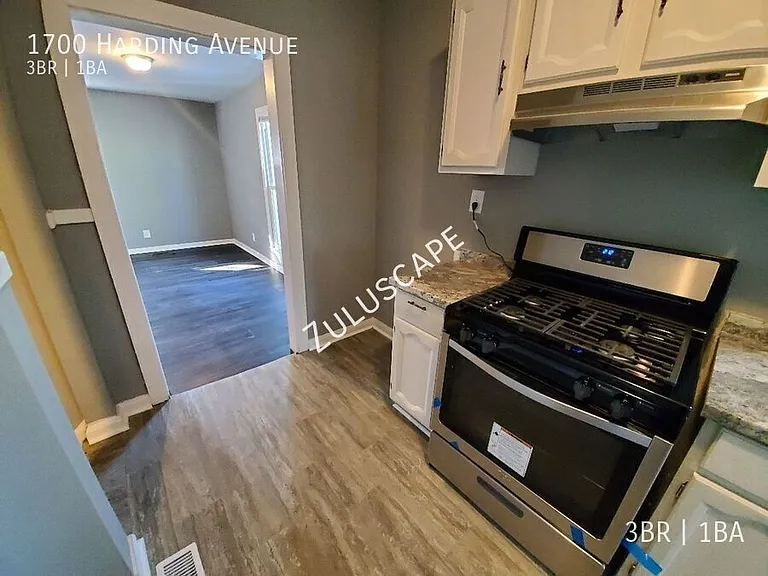 1700 Harding Ave — Photo 15