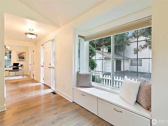 3rd image of 10025 NE 129th Place