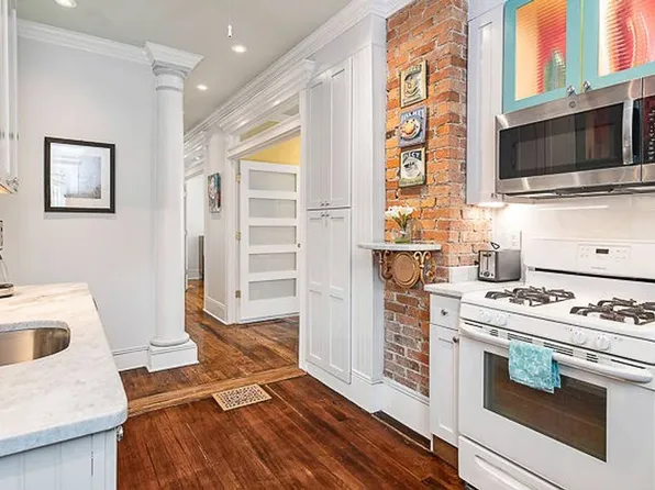 6 Oakview Ter #1, Jamaica Plain, MA 02130