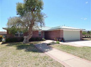 1702 W Avenue F, Alpine, TX 79830