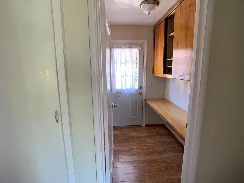2 bed, 1000 sqft, $4,295 — Photo 4