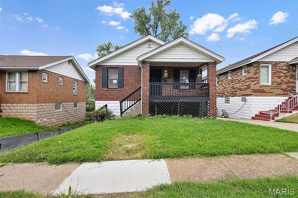 8133 Toddy Ave photo 1