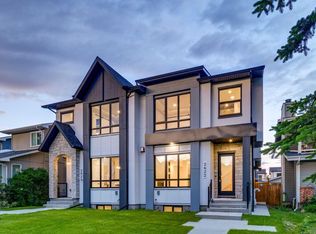 2622 30th St SW, Calgary, AB T3E2M2
