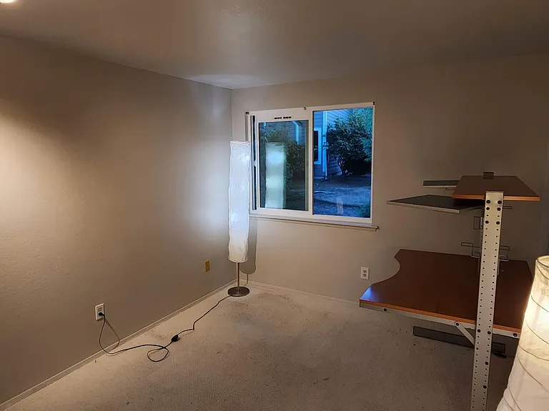 15909 NE 41st St — Photo 3