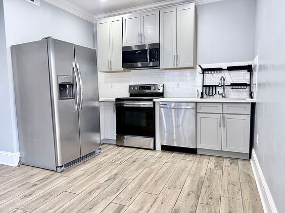 2nd image of 2331 Dumaine St APT B