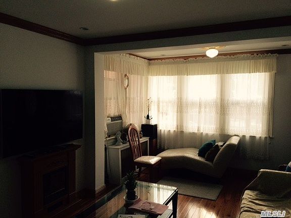 3rd image of 8242 Saint James Ave