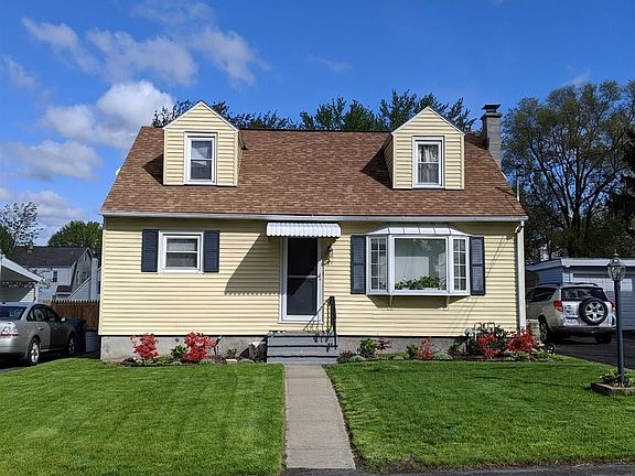 2nd image of 27 Smith Ave