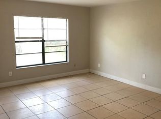 7213 SW 44th Pl APT 8, Gainesville, FL 32608