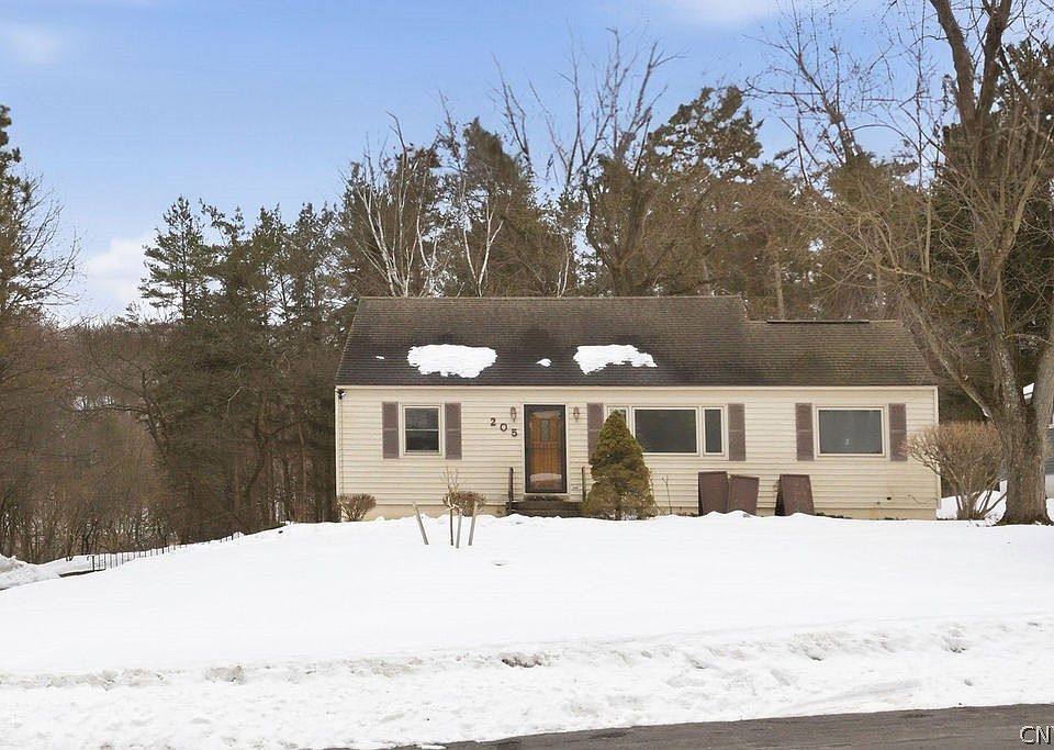 1st image of 205 Broadmoor Dr