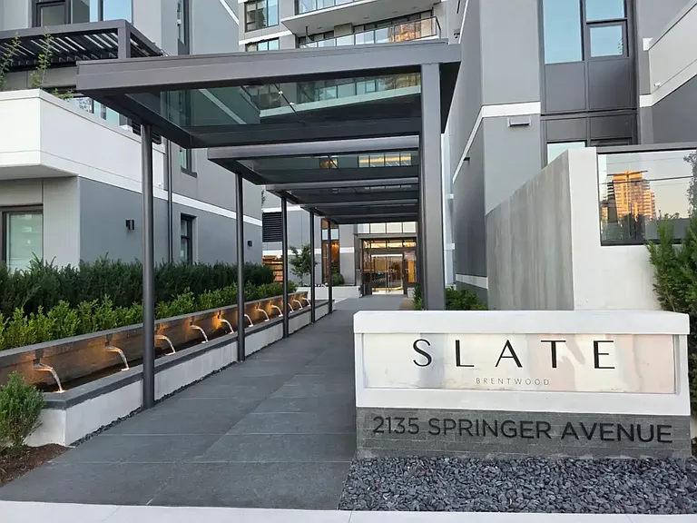 2135 Springer Ave #8 — Photo 2